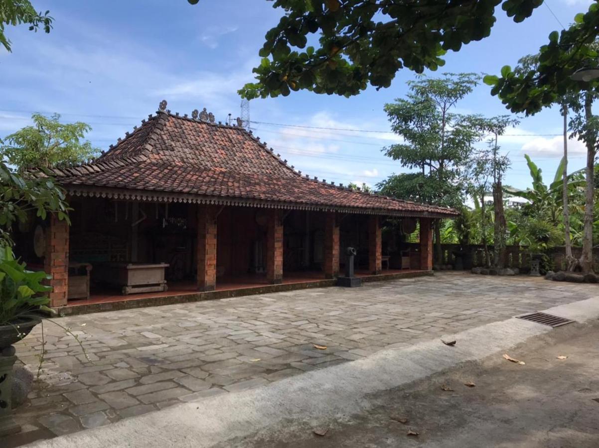 Legiyem Homestay Yogyakarta Exterior photo